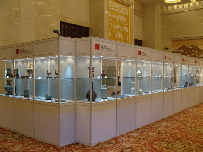 供應(yīng)北京八棱柱展板，展柜，標(biāo)攤租賃