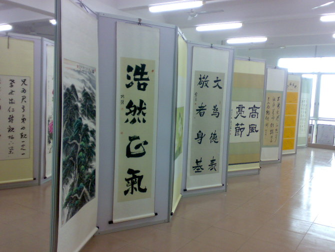 供應(yīng)北京八棱柱展板，掛畫屏風銷售